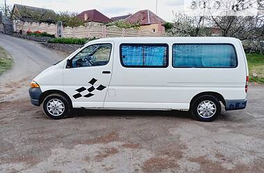 Минивэн Toyota Hiace 1997 в Никополе