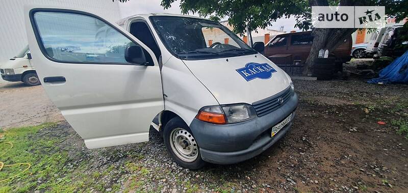 Грузовой фургон Toyota Hiace 2003 в Одессе