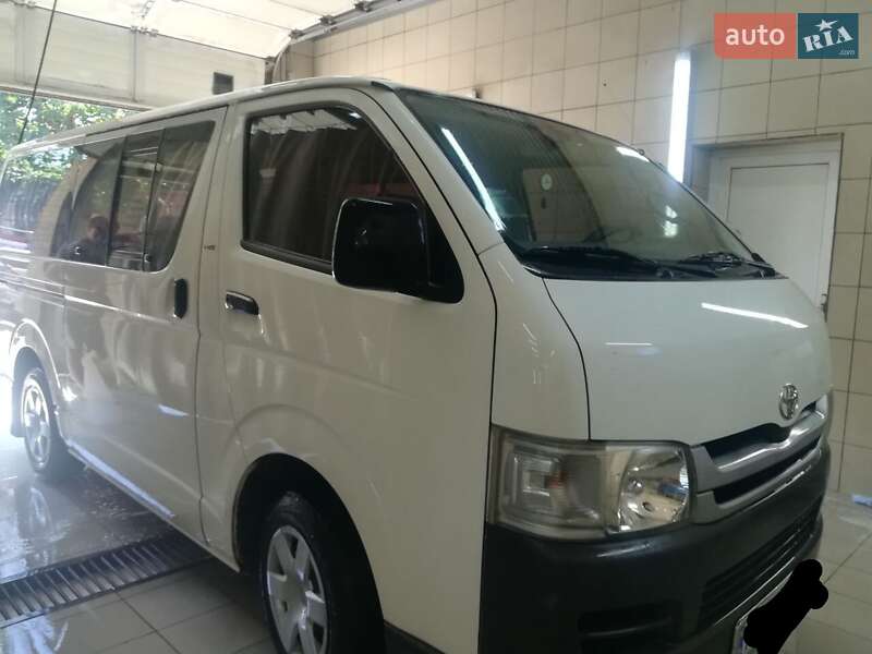 Мікровен Toyota Hiace 2008 в Краснограді