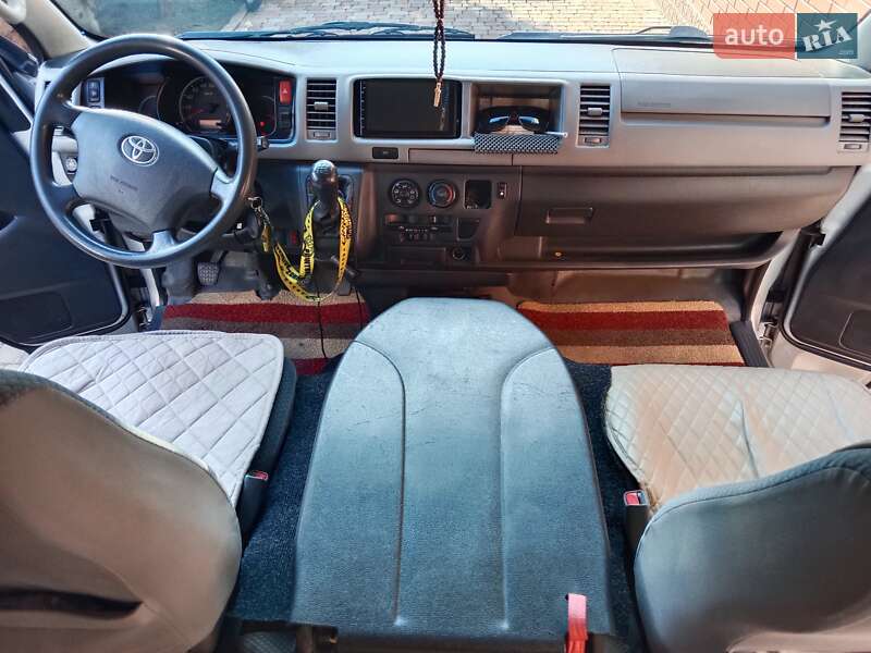 Позашляховик / Кросовер Toyota Hiace 2008 в Покрові