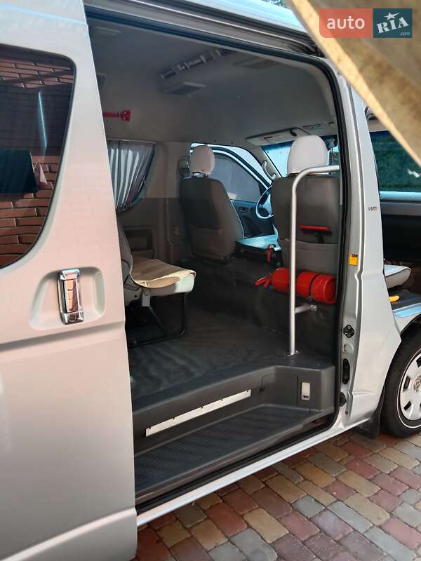 Позашляховик / Кросовер Toyota Hiace 2008 в Покрові