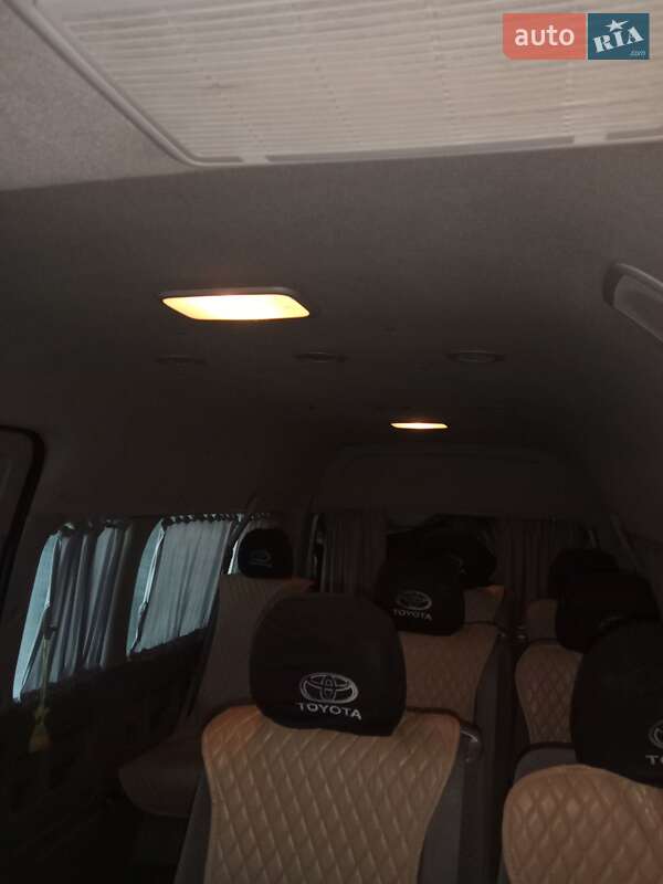Позашляховик / Кросовер Toyota Hiace 2008 в Покрові