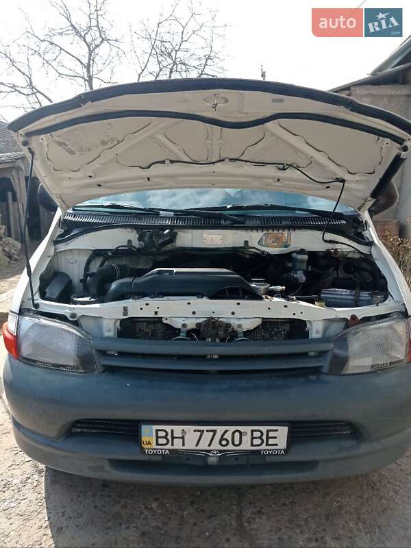 Мікровен Toyota Hiace 2000 в Болграді