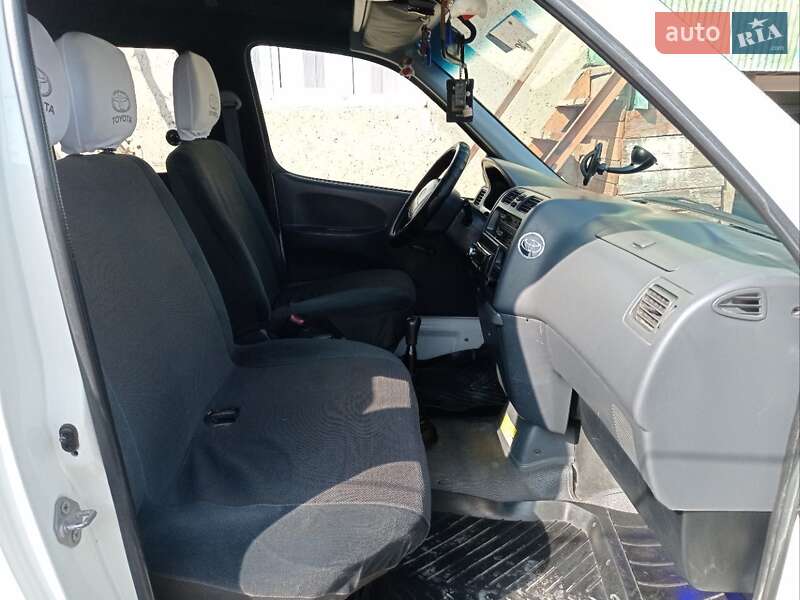 Мікровен Toyota Hiace 2000 в Болграді