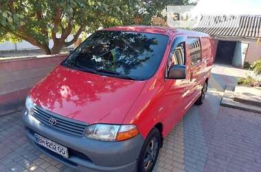 Седан Toyota Hiace 2004 в Южном