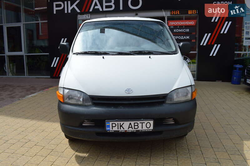 Мінівен Toyota Hiace 1998 в Львові