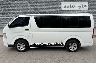 Микровэн Toyota Hiace 2006 в Кременчуге