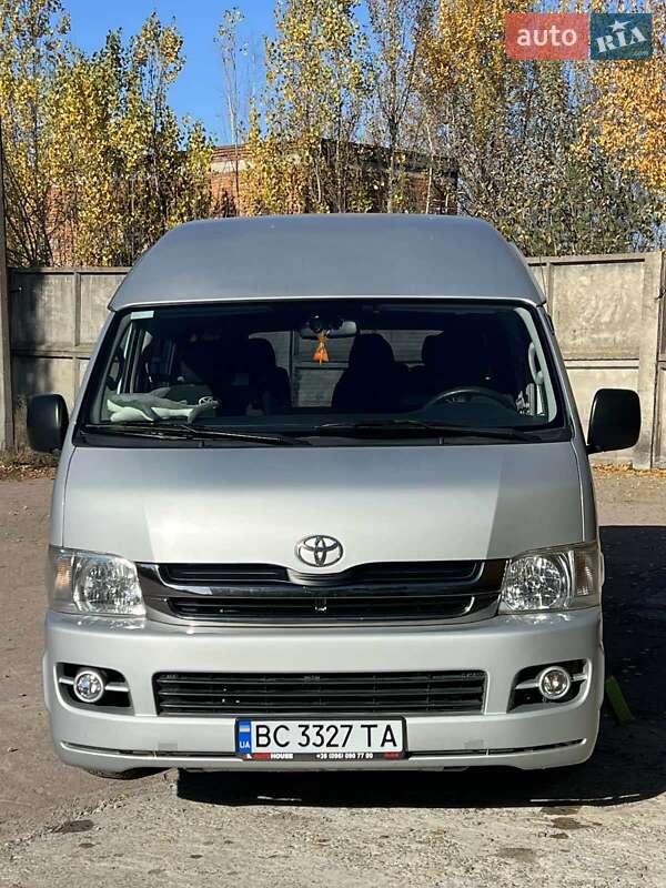 Мінівен Toyota Hiace 2008 в Коростені