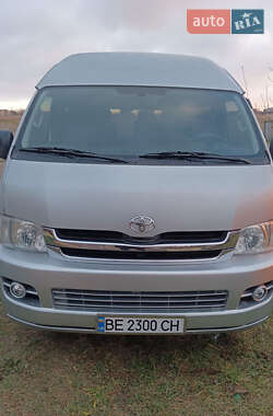 Минивэн Toyota Hiace 2008 в Николаеве