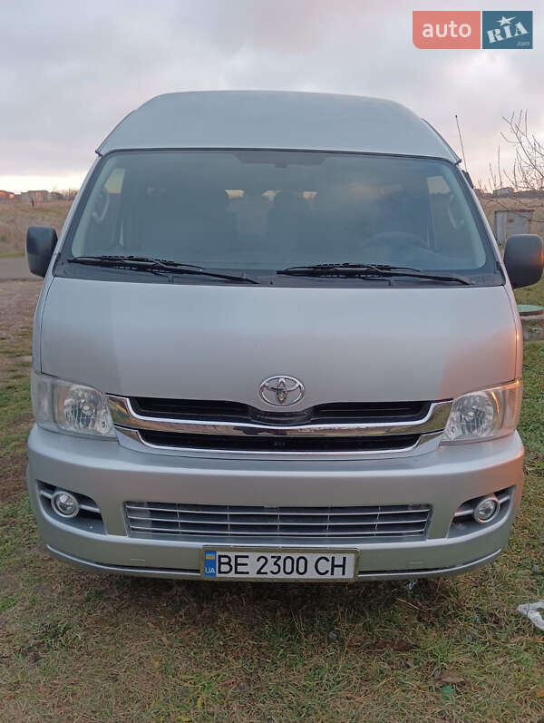 Toyota Hiace 2008