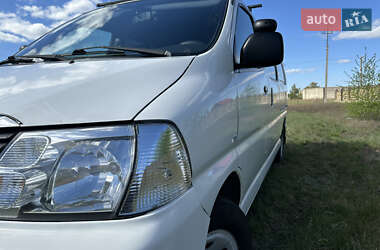 Минивэн Toyota Hiace 2012 в 