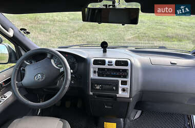 Минивэн Toyota Hiace 2012 в 