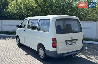 Мінівен Toyota Hiace 1996 в 