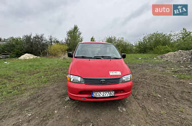 Минивэн Toyota Hiace 2006 в Тернополе