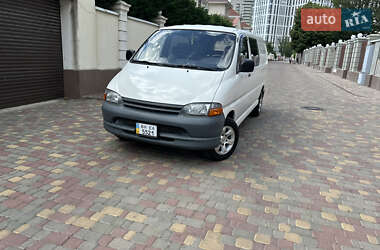 Мікровен Toyota Hiace 2001 в Одесі