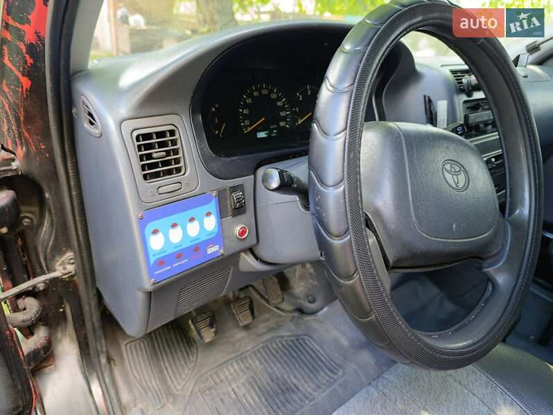 Мікровен Toyota Hiace 2006 в Полтаві