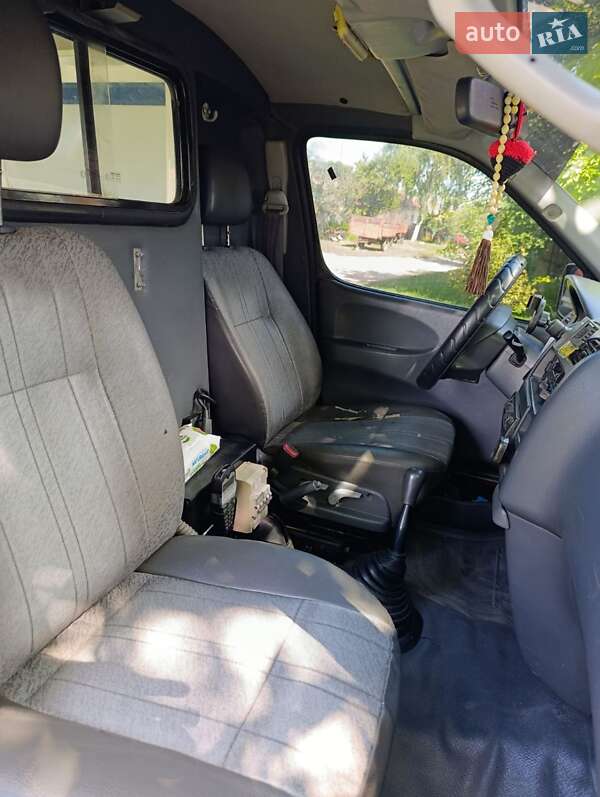 Мікровен Toyota Hiace 2006 в Полтаві