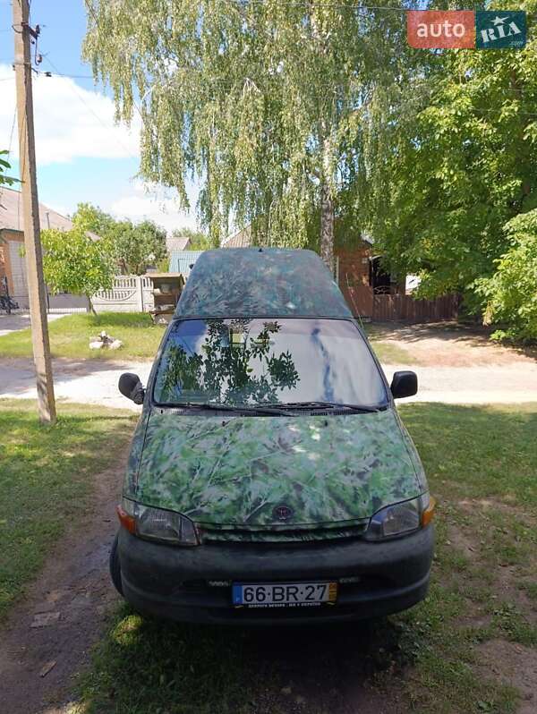 Мікровен Toyota Hiace 2006 в Полтаві