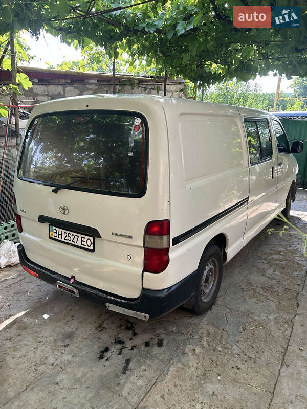 Toyota Hiace 2007