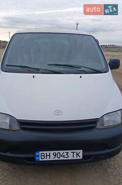Минивэн Toyota Hiace 2001 в Одессе
