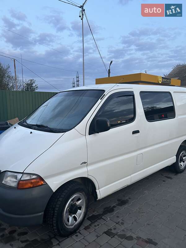 Микровэн Toyota Hiace 2005 в Арцизе фото 2 Микровэн Toyota Hiace 2005 в Арцизе