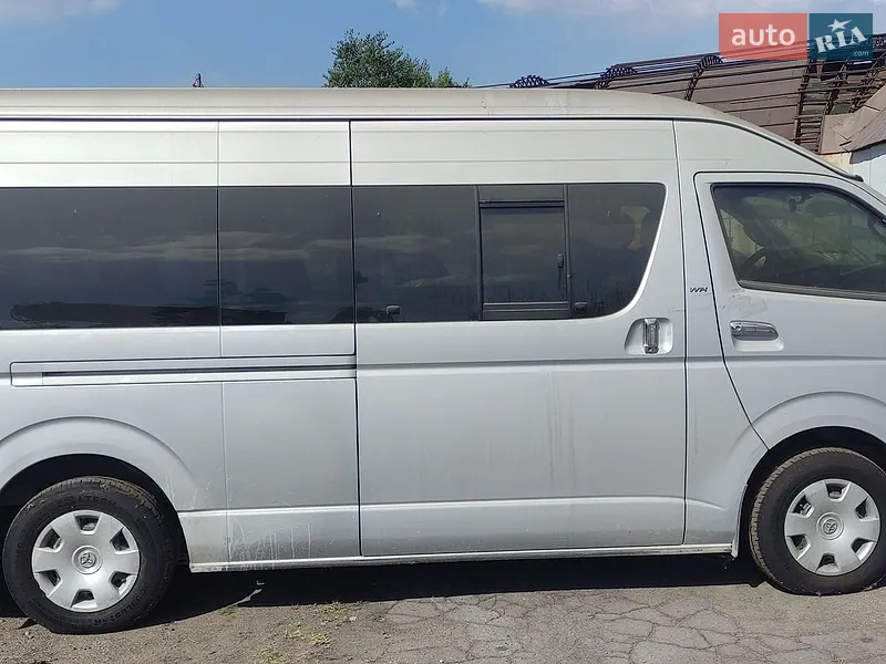 Toyota Hiace 2008