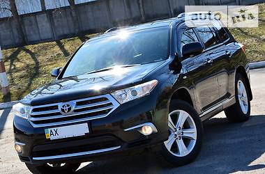 Внедорожник / Кроссовер Toyota Highlander 2011 в Харькове