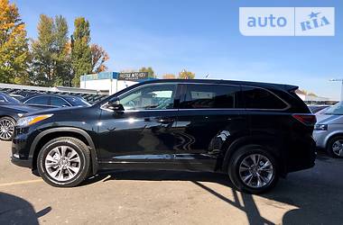 Внедорожник / Кроссовер Toyota Highlander 2015 в Киеве