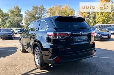 Внедорожник / Кроссовер Toyota Highlander 2015 в Киеве