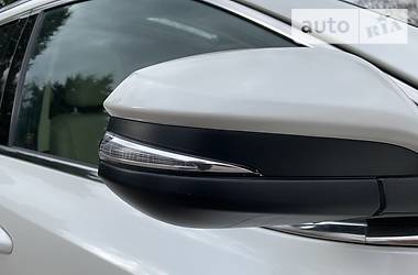 Позашляховик / Кросовер Toyota Highlander 2018 в 