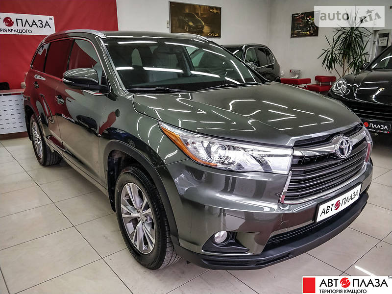 Позашляховик / Кросовер Toyota Highlander 2015 в Чернівцях