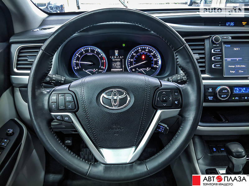 Позашляховик / Кросовер Toyota Highlander 2015 в Чернівцях