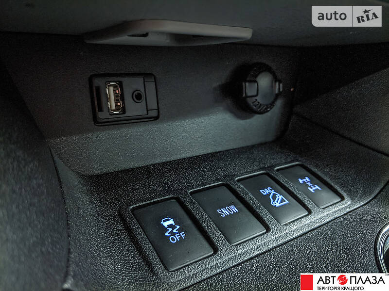 Позашляховик / Кросовер Toyota Highlander 2015 в Чернівцях