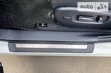 Позашляховик / Кросовер Toyota Highlander 2014 в 