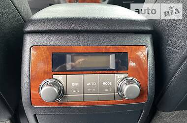 Позашляховик / Кросовер Toyota Highlander 2014 в 