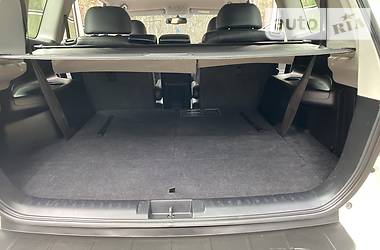 Позашляховик / Кросовер Toyota Highlander 2014 в 