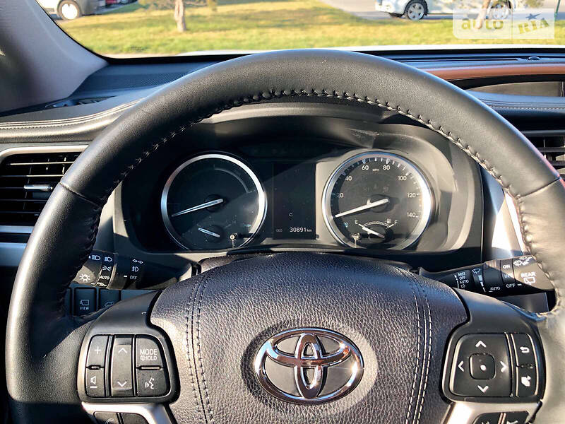 Позашляховик / Кросовер Toyota Highlander 2017 в Хмельницькому фото 19 Позашляховик / Кросовер Toyota Highlander 2017 в Хмельницькому