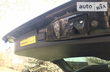 Позашляховик / Кросовер Toyota Highlander 2012 в 