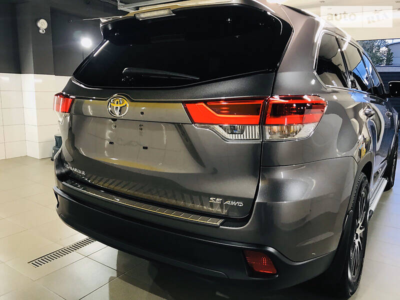 Позашляховик / Кросовер Toyota Highlander 2017 в Дніпрі фото 2 Позашляховик / Кросовер Toyota Highlander 2017 в Дніпрі