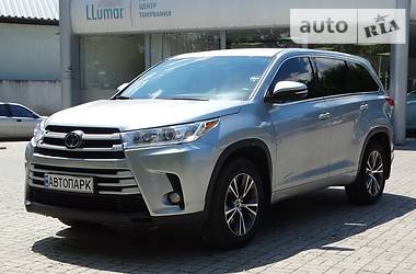 Внедорожник / Кроссовер Toyota Highlander 2017 в Днепре