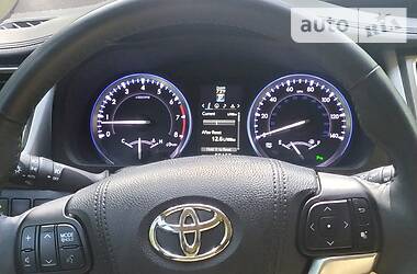 Позашляховик / Кросовер Toyota Highlander 2016 в Житомирі