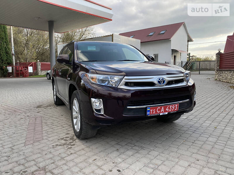 Внедорожник / Кроссовер Toyota Highlander 2013 в Тернополе