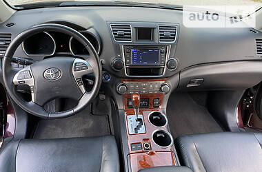 Внедорожник / Кроссовер Toyota Highlander 2013 в Тернополе