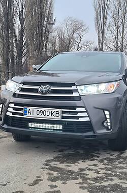 Позашляховик / Кросовер Toyota Highlander 2017 в Києві