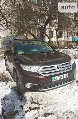 Внедорожник / Кроссовер Toyota Highlander 2013 в Харькове