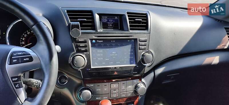 Позашляховик / Кросовер Toyota Highlander 2013 в Києві