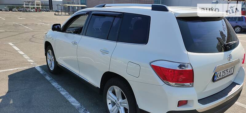 Внедорожник / Кроссовер Toyota Highlander 2013 в Киеве