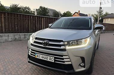 Внедорожник / Кроссовер Toyota Highlander 2018 в Киеве