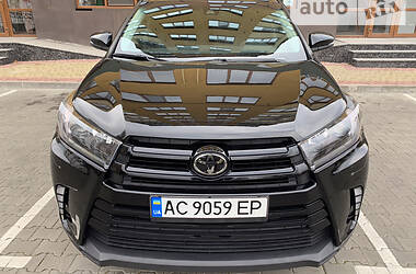 Универсал Toyota Highlander 2018 в Луцке