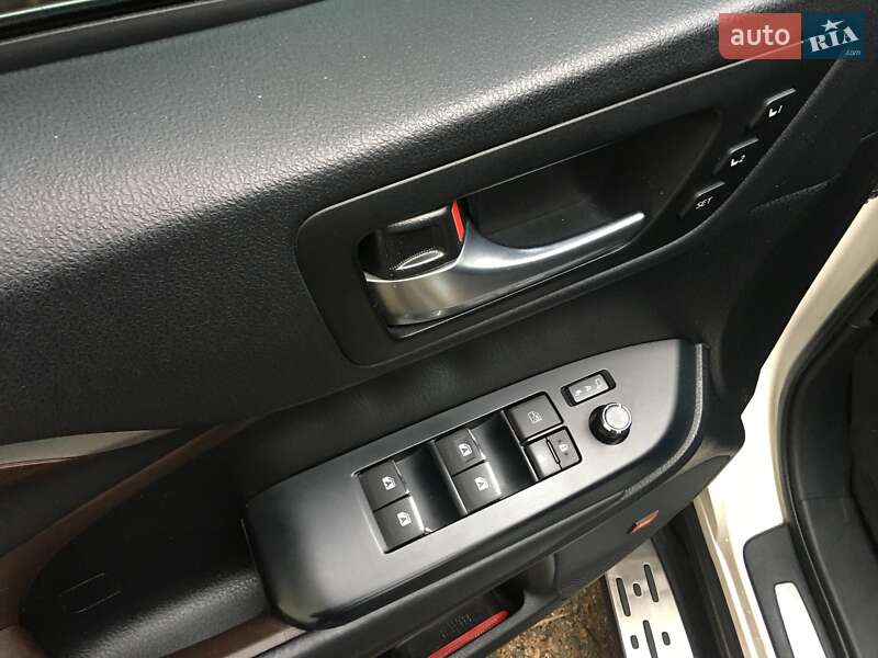Позашляховик / Кросовер Toyota Highlander 2014 в Харкові